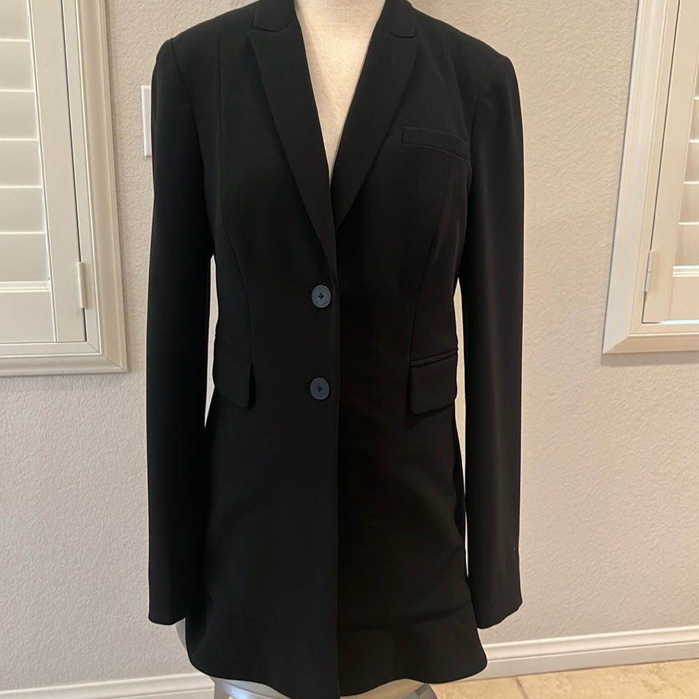 Carlisle beautifully tailored black blazer